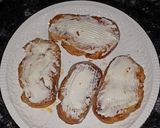 Foto del paso 2 de la receta: Tostadas de queso crema y algas wakame