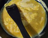 Foto langkah ke 3 dari resep Telur dadar ala McD.