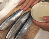 Hình bước làm 4 của món Cá Thu Đao Sanma Nướng Chiều Vợ