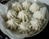 उकडीचे मोदक (ukadiche modak recipe in marathi) रेसिपी स्टेप 5 फोटो 