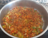 Foto del paso 3 de la receta: Arroz a la cúrcuma con secreto ibérico y salsa mojo