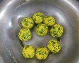 A picture of step 4 of Methi kofta in kadhi.