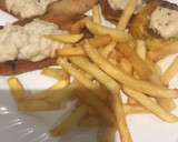 Foto del paso 3 de la receta: Milanesas de Pollo con Salsa Blanca con Coliflor Gratinado