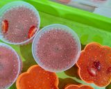 Foto langkah ke 5 dari resep Pudding Strawberry Selasih.