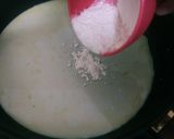 Foto langkah ke 3 dari resep Spaghetti with Alfredo Sauce.