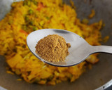 A picture of step 6 of Cabbage matar curry.