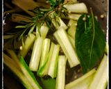 Foto del paso 1 de la receta: Pickles de penca de acelga