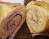 Foto del passaggio 1 della ricetta Rotolo di frittata con prosciutto cotto