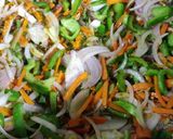 A picture of step 2 of Street Style Hakka Noodles.