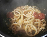 Foto del paso 6 de la receta: Calamares con aceitunas negras