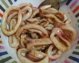 Hình bước làm 2 của món Mực xào cà ri satế