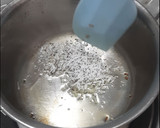 A picture of step 6 of Cluster Bean Thecha.