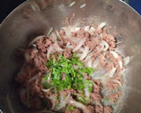 Foto del paso 2 de la receta: Carne de lata con patatas