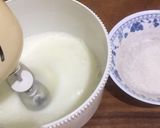 Foto langkah ke 2 dari resep Mocca Ogura Cake Tintin Rayner.