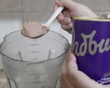 A picture of step 1 of Chicko banana chocolate shake.