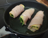 Foto del paso 4 de la receta: Rollitos de pollo rellenos de espinaca fresca y queso vegano