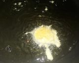 A picture of step 2 of Golden mix bhajias.