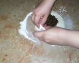 A picture of step 7 of Creamy mince Naan with mayo chilli garlic dip.