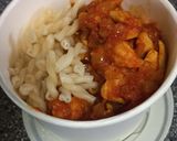 Fűszeres csirkemellragu street-food módon tálalva recept fázis 5 fotója