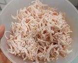 Foto langkah ke 1 dari resep Cireng isi Ayam Suwir Pedas.