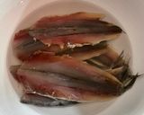 A picture of step 4 of Marinated anchovies.