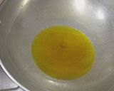 A picture of step 2 of Fish Korma.