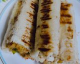 A picture of step 5 of Grilled Chicken Bread Rolls.