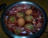A picture of step 3 of Easter red eggs.