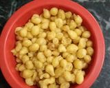 A picture of step 5 of Makhana Boondi Raita.