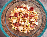 Foto del paso 7 de la receta: Ensalada de garbanzos con chorizo, manzana y apio