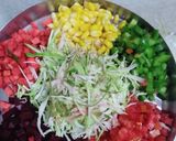 A picture of step 2 of Maggi Bhel.