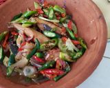 Foto langkah ke 4 dari resep Pindang Tongkol Cabe hijau.