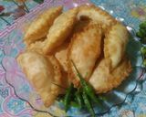 Foto langkah ke 5 dari resep Pastel / Karipap isi mie.