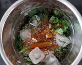 લીલા ધાણા ની ચટણી (Lila Dhana Chutney Recipe In Gujarati) રેસીપી સ્ટેપ2ફોટો