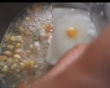 চিলি গার্লিক চিকেন স্যুইটকর্ণ স্যুপ(chilli garlic chicken sweetcorn soup recipe in Bengali) রেসিপির ধাপ 5 ছবি