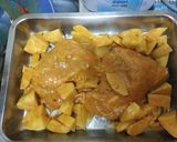 Foto del paso 5 de la receta: Pollo al Horno con papas 🍗