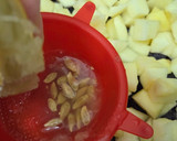 Foto del paso 2 de la receta: Mermelada o dulce natural y exprés de arándanos congelados 🫐sin azúcar agregado, sin edulcorante