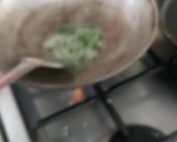 A picture of step 2 of Sukhi Bhel.