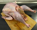 Karácsonyi egész, töltött, gesztenyés bébipulyka recept fázis 9 fotója