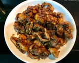 Hình bước làm 2 của món Ếch om Singapo