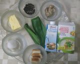 A picture of step 1 of Pandan leaf soup.