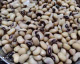 चवळीची उसळ (chavdichi usal recipe in marathi) रेसिपी स्टेप 1 फोटो 