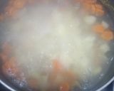 Foto del paso 1 de la receta: Ensalada de arroz, papa, zanahoria y pollo