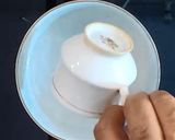 A picture of step 1 of Onion Chai.