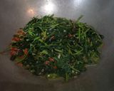 Foto langkah ke 3 dari resep Kangkung Terasi Pedas.