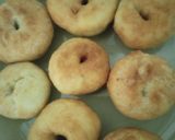 Foto langkah ke 3 dari resep Donat tanpa telur.