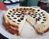 Foto del paso 6 de la receta: Cheesecake - Torta de queso con aroma a limón y chocolate