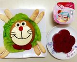 Hình bước làm 3 của món Hamburger Đoremon cho bé iu