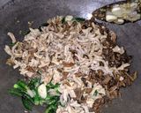 Foto langkah ke 5 dari resep Tumis Usus Ayam.