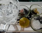 A picture of step 1 of Lemon tea.